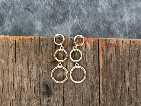 14k gold three hoop earrings