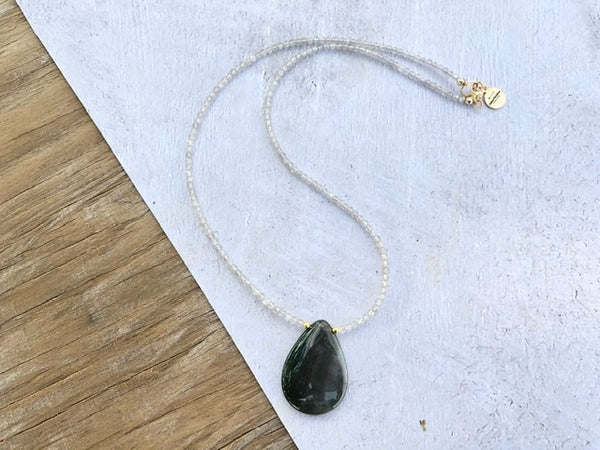 Moss agate pendant necklace with Labradorite