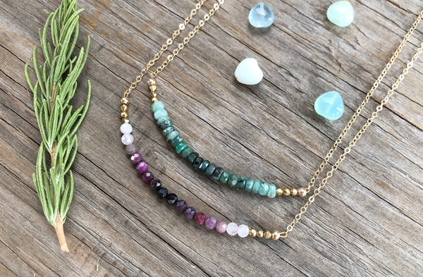 Gold chain ombré emerald necklace