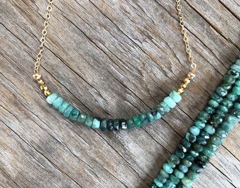 Gold chain ombré emerald necklace