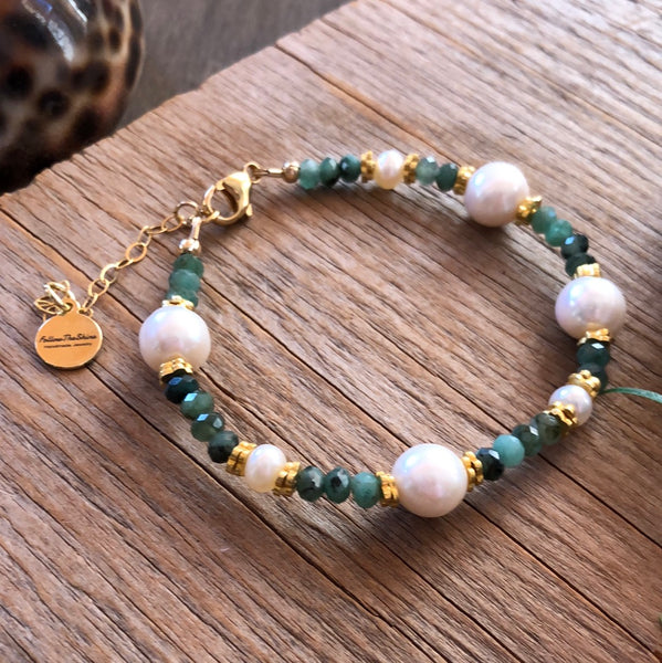 Emerald pearl bracelet in 14k gold