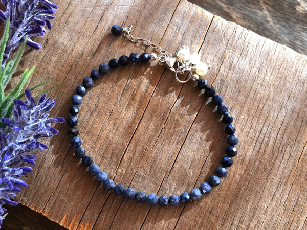 Sapphire beaded bracelet with pearl charms