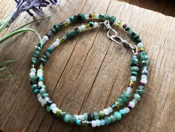 Natural emerald turquoise beads choker necklace