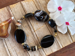 Lux Black and white chunky agate bracelet