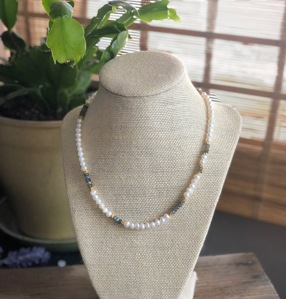 Timeless Pearl necklace with fire blue labradorite