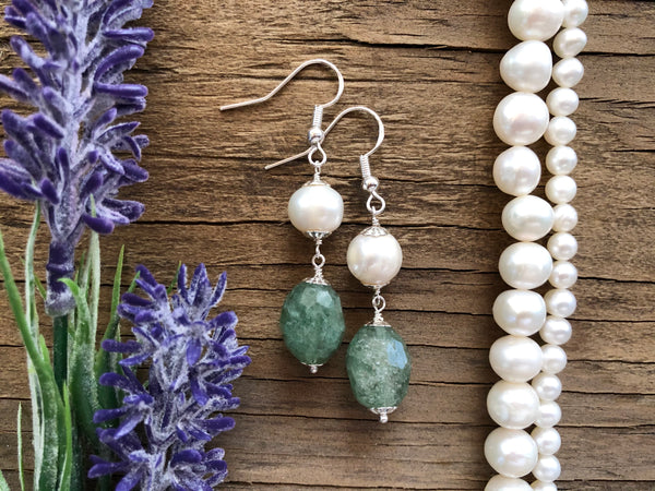 Vintage style pearl earrings with aventurine