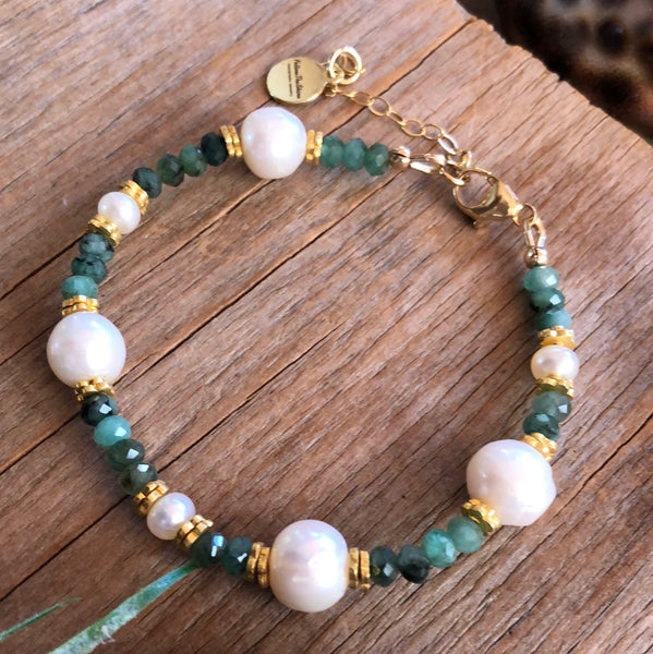 Emerald pearl bracelet in 14k gold