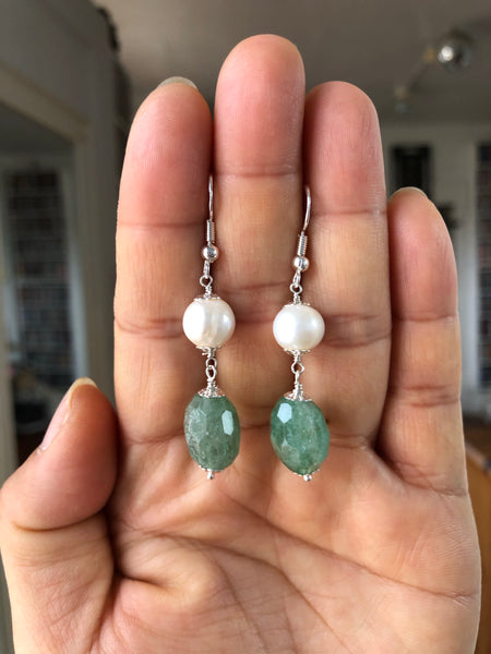 Vintage style pearl earrings with aventurine