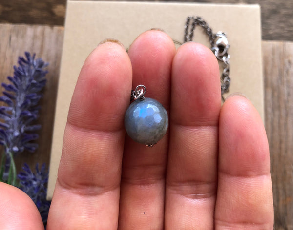 Labradorite pendant chain necklace