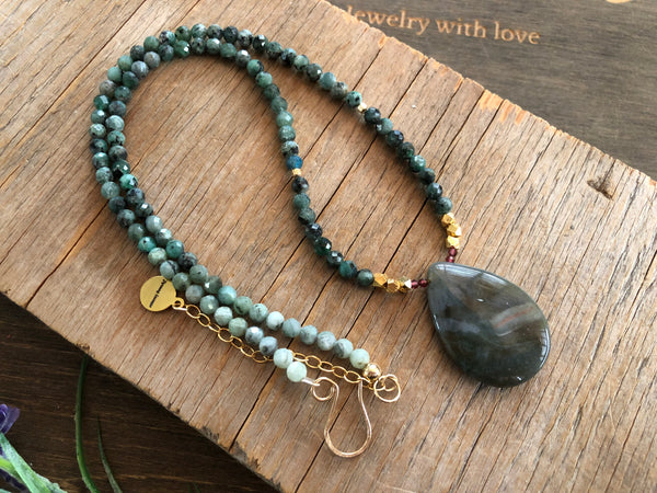 Ombré emerald necklace with Moss agate pendant