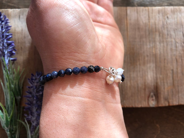 Sapphire beaded bracelet with pearl charms