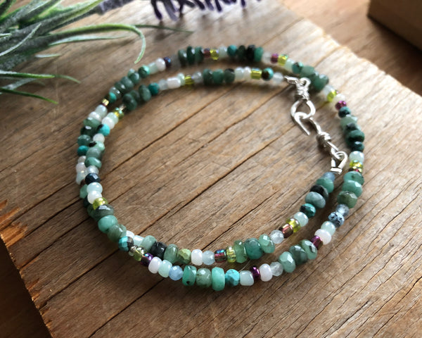 Natural emerald turquoise beads choker necklace