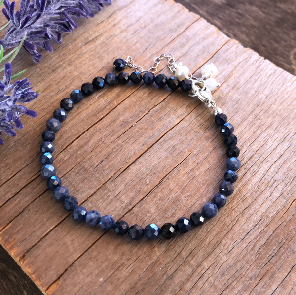 Sapphire beaded bracelet with pearl charms